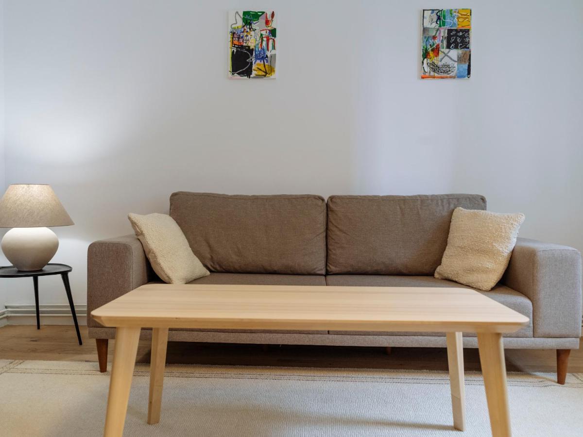 Cozy Central Apartment Near The Forest Брашов Екстериор снимка
