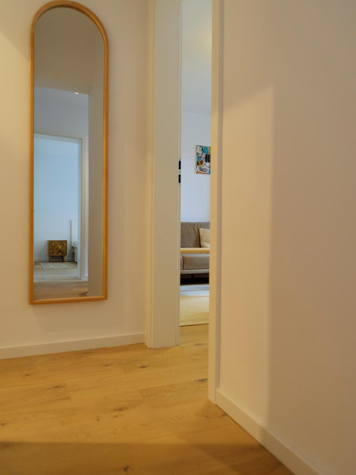 Cozy Central Apartment Near The Forest Брашов Екстериор снимка