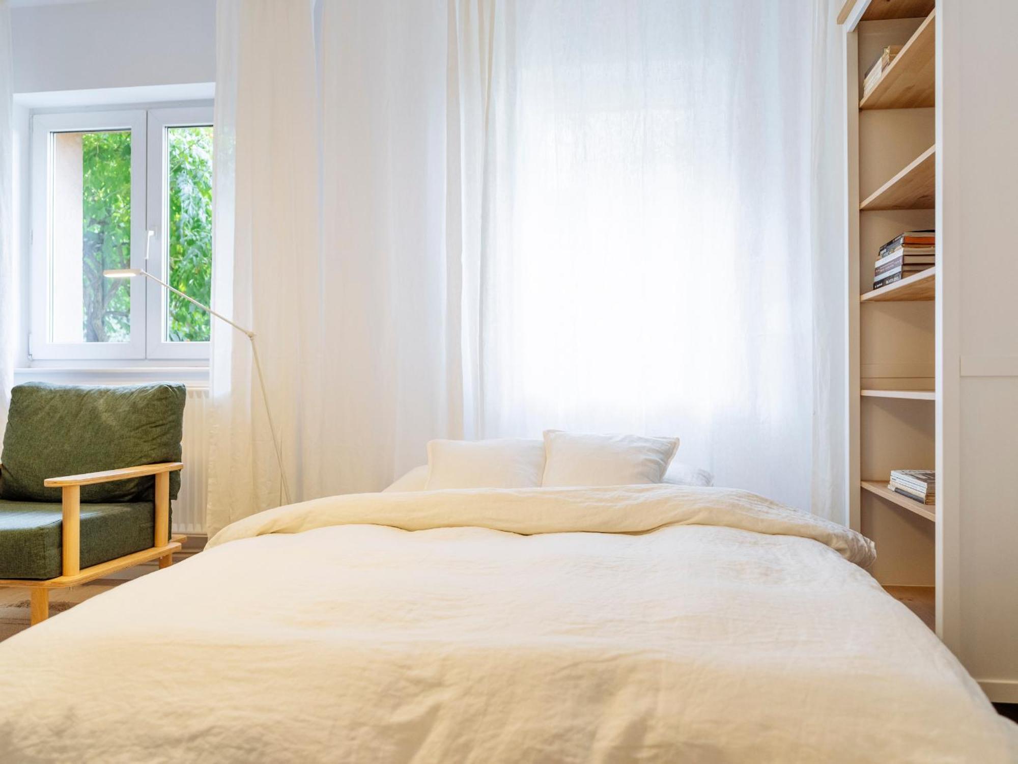 Cozy Central Apartment Near The Forest Брашов Екстериор снимка