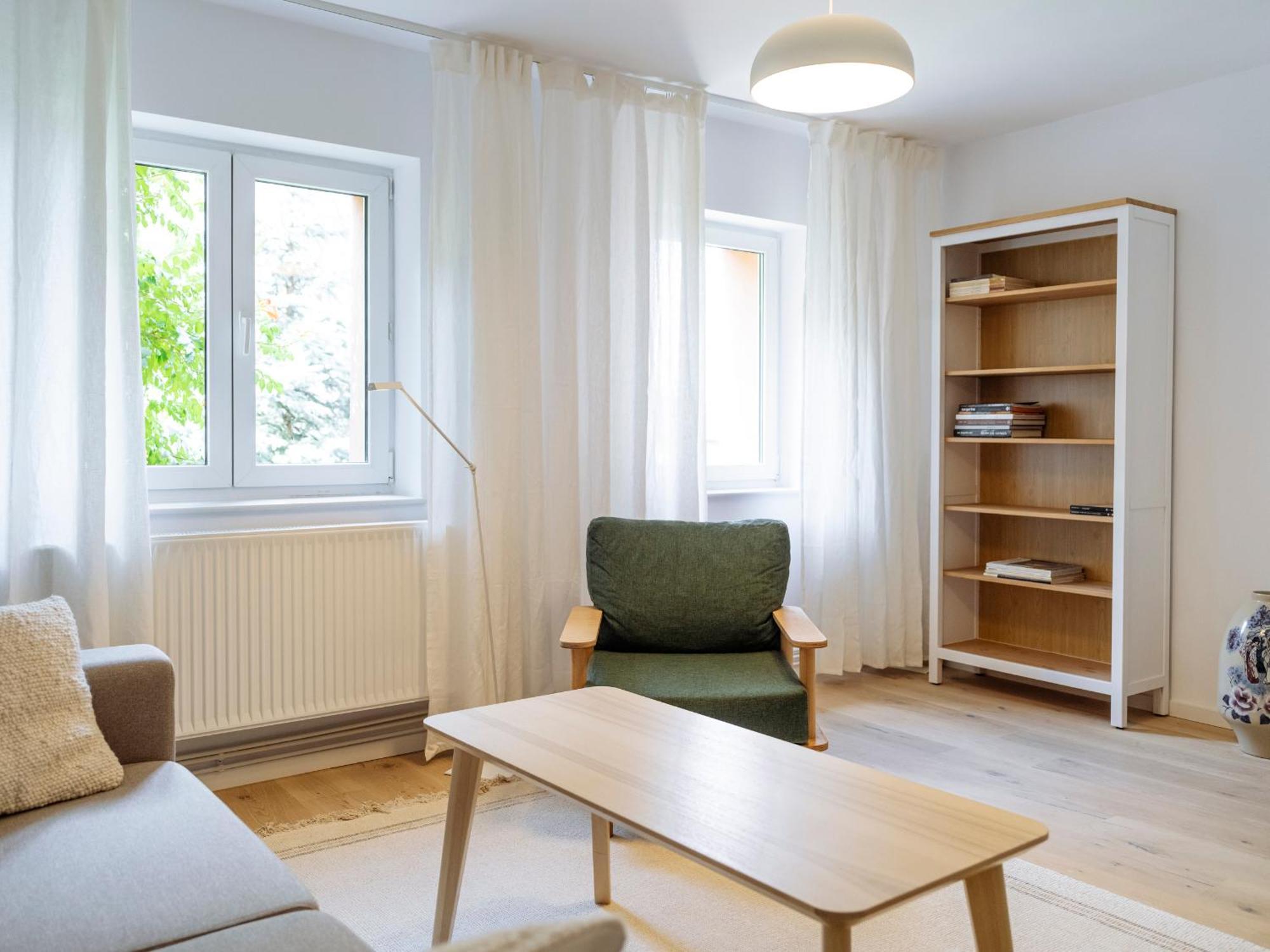 Cozy Central Apartment Near The Forest Брашов Екстериор снимка