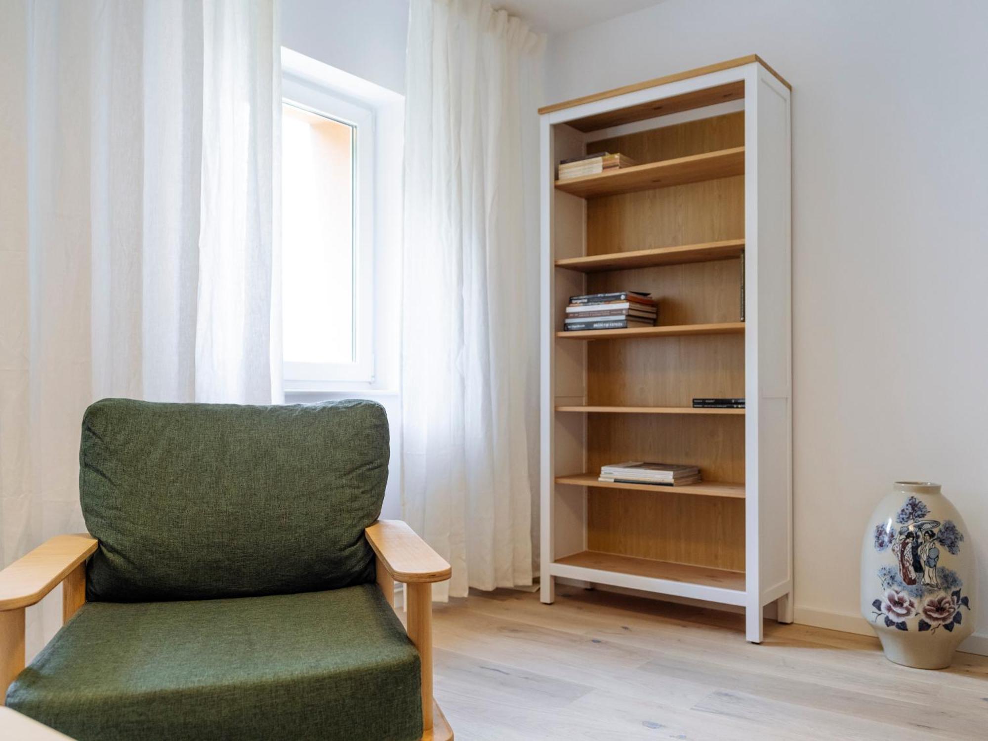 Cozy Central Apartment Near The Forest Брашов Екстериор снимка